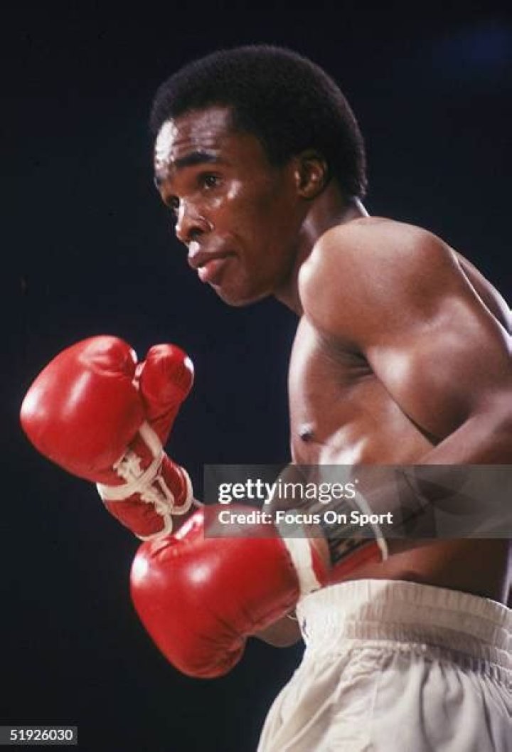1980 Sugar Ray Leonard v Roberto Duran onsite boxing program