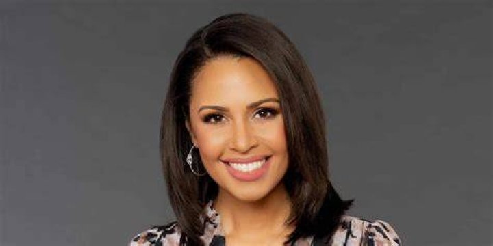 Adrienne Bankert (ABC News) wiki, age, height, husband, salary