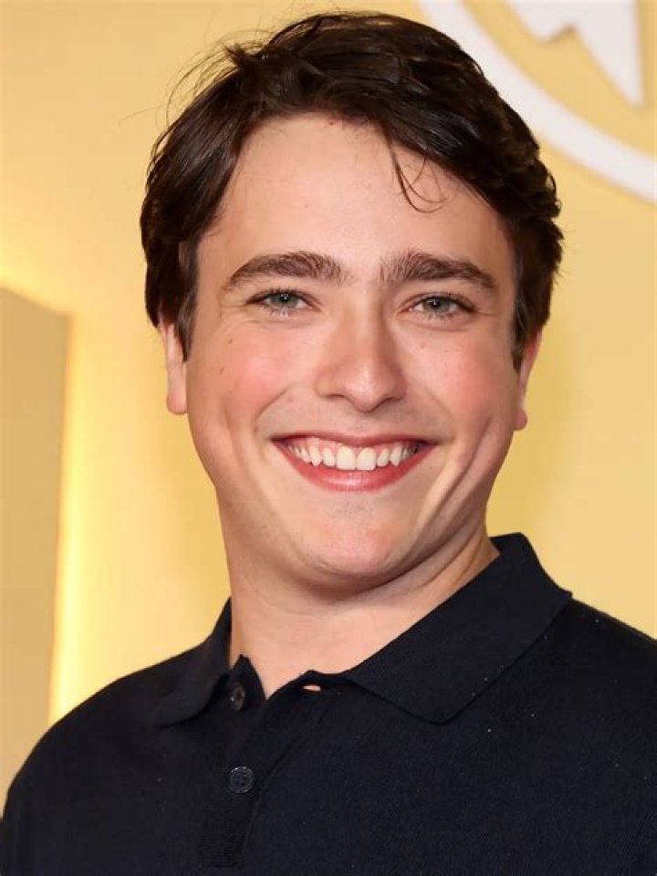 Alexander Garfin Net Worth, Salary, Age, Height, Bio, Family, Career