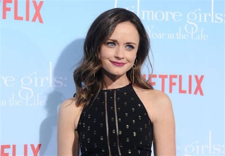 Alexis Bledel's Feet I piedi di Alexis Bledel Celebrities Feet 2023