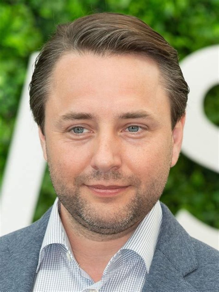 All About Vincent Kartheiser Height, Weight, Bio, and More