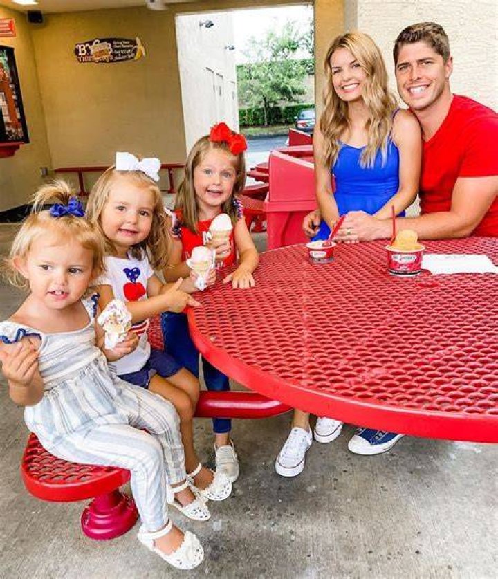 Alyssa Bates Webster / The Duggar family Blog Exciting Bates News