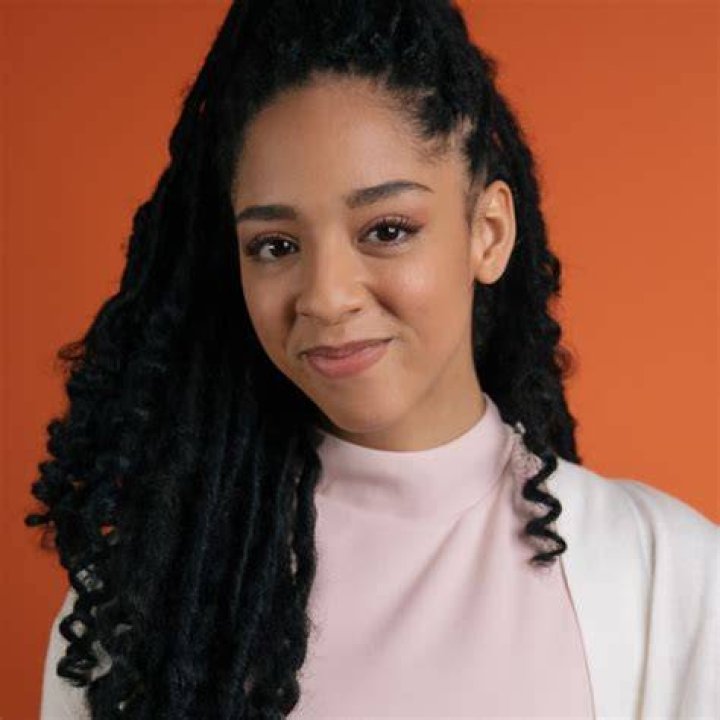 Amala Ekpunobi Biography, Age, Wikipedia, Boyfriend, Education