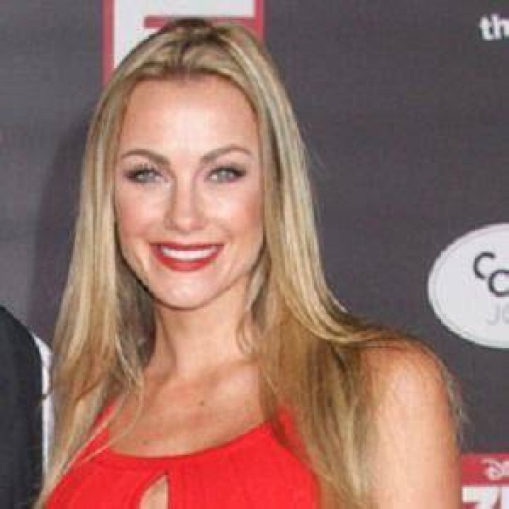 Amber Nichole Miller Sexy Fitness Ring Girl