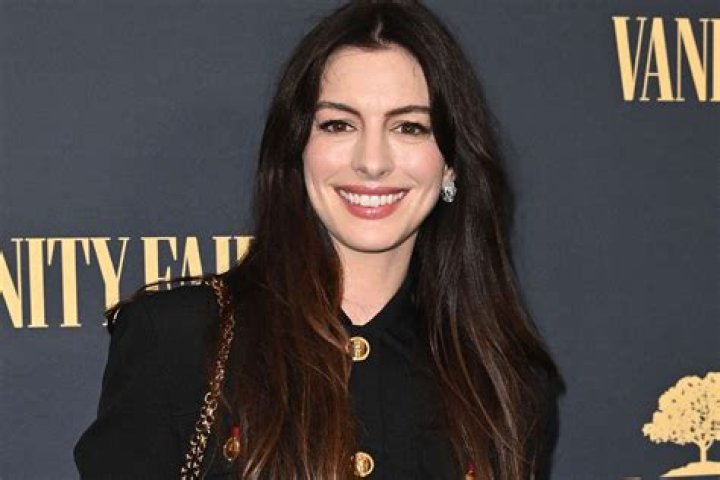 Anne Hathaway LorenaMartina