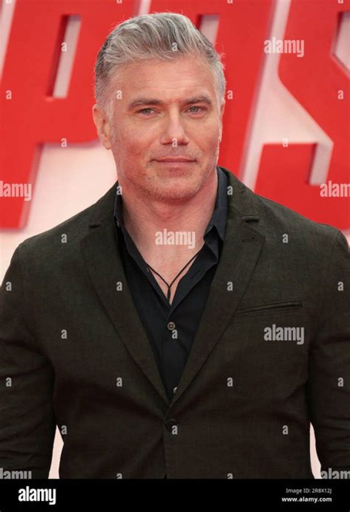 Anson Mount Novia, Fumar, Origen, Tatuajes y Patrimonio 2024 Taddlr