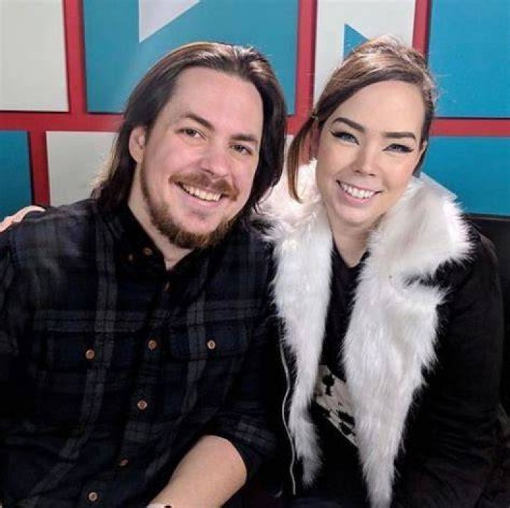 Arin Hanson Married Life With Wife, Height & Net Worth Details