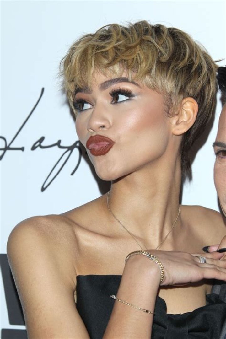 asasoltanrahmatioutandaboutinglendale02032016_3 HawtCelebs
