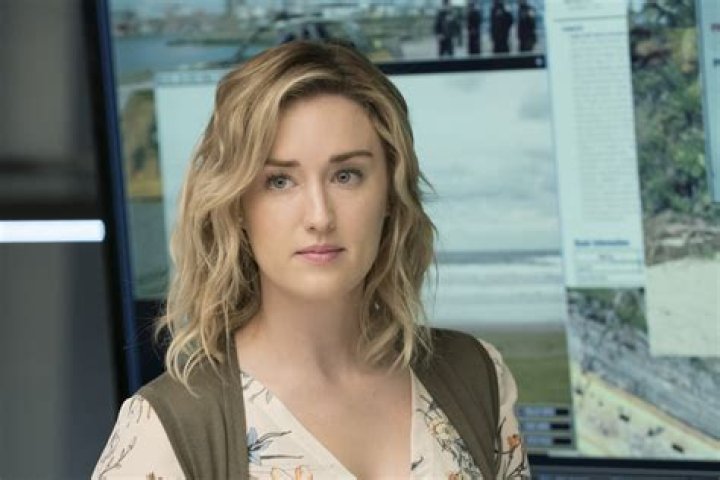 Ashley Johnson/"The Blaming of the Shrew" Online Photo Galleries