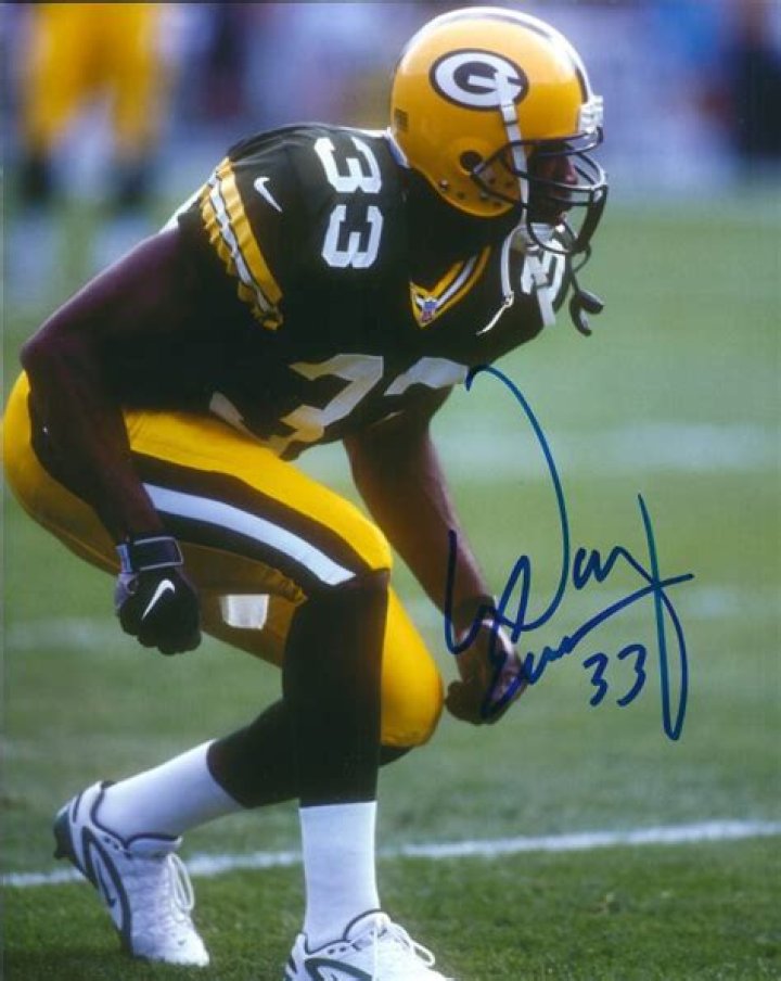 Autographed DOUG EVANS 8X10 Green Bay Packers Photo Main Line Autographs