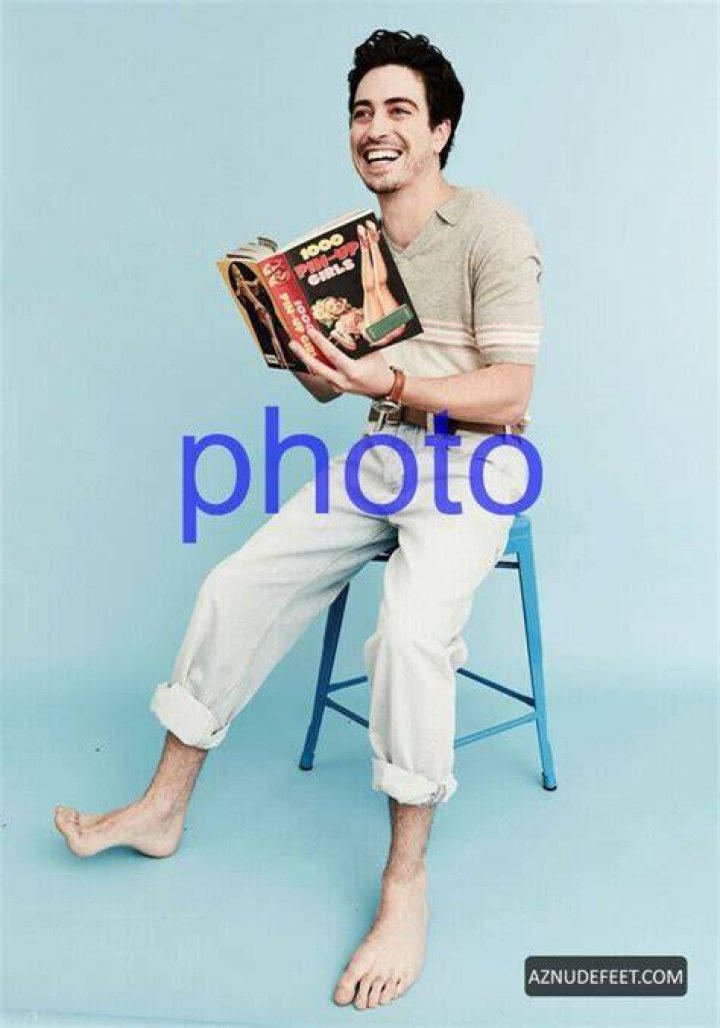 Ben Feldman Feet (4 photos) men.feet.wiki