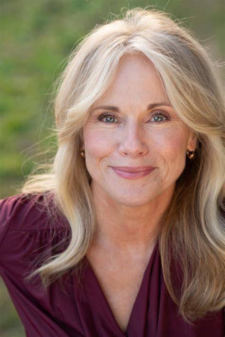 BETH CHAMBERLIN IN TALKS WITH SUDSVILLETV Soap Opera Digest