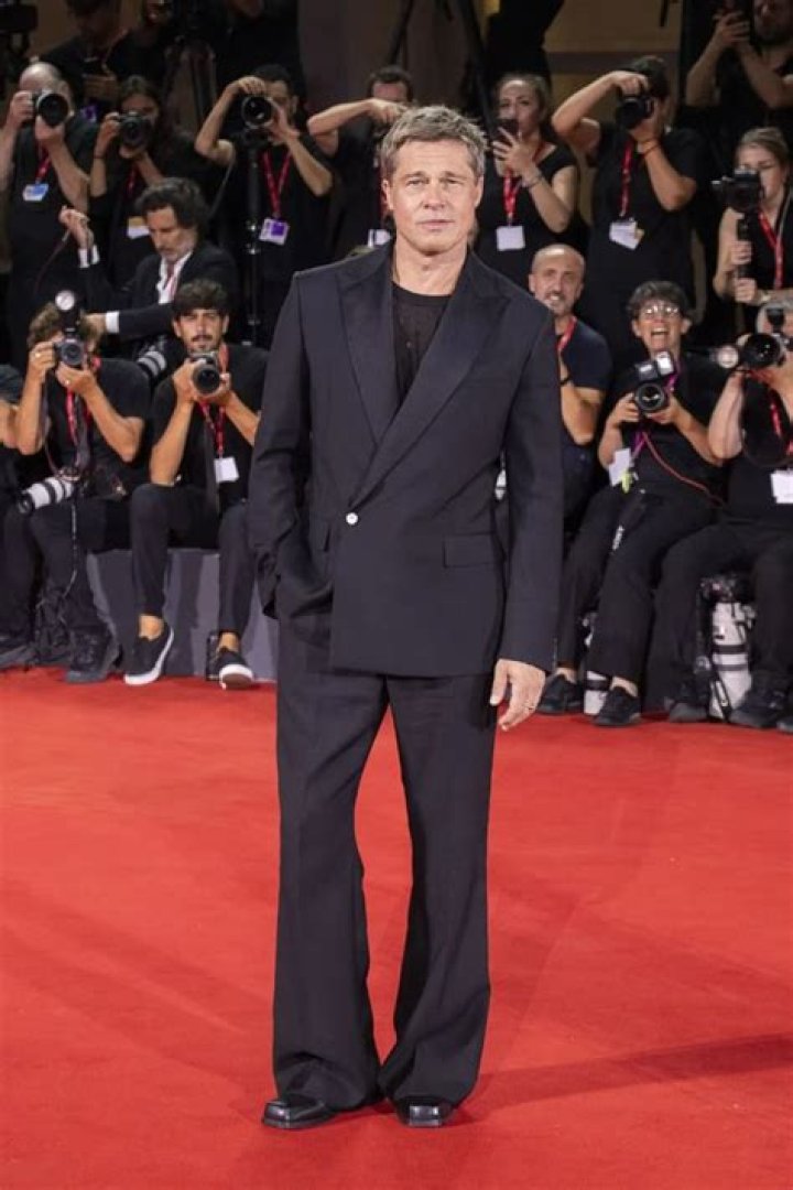 Brad Pitt Brad pitt, Mens casual outfits, Hollywood men