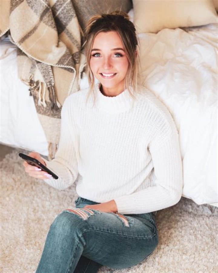 Briana Armbruster Is The Ski Mask Girl On TikTok, See Her Accidental