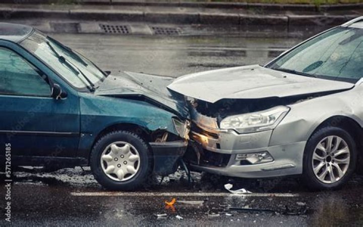 Car accident on Willeo Road in Roswell sends three people to hospital