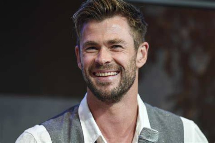 Chris Hemsworth Net Worth in 2023 How Rich is He Now? Comprehensive