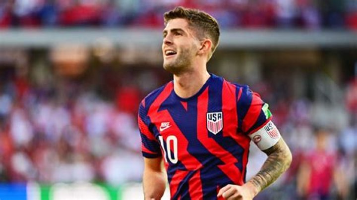 Christian Pulisic salary, net worth, girlfriend, sister, jersey number