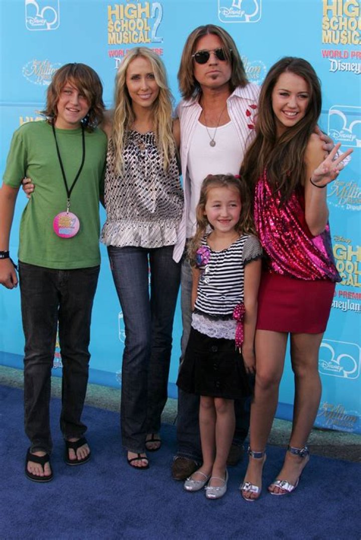 Christopher Cody Cyrus family parents, siblings, including Miley