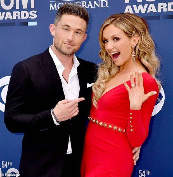 Country singers Carly Pearce and Michael Ray tie the knot near Nashville