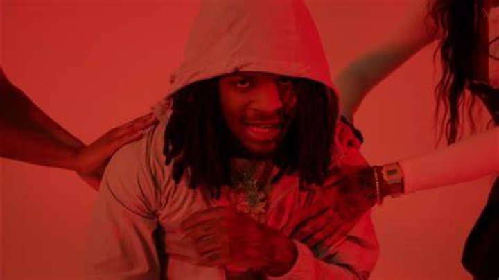 D4M loan CLUB TOXIC (Official Music Video) YouTube Music