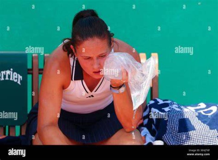 Daria Kasatkina, on ice WTA Finals debutante compares skating skills
