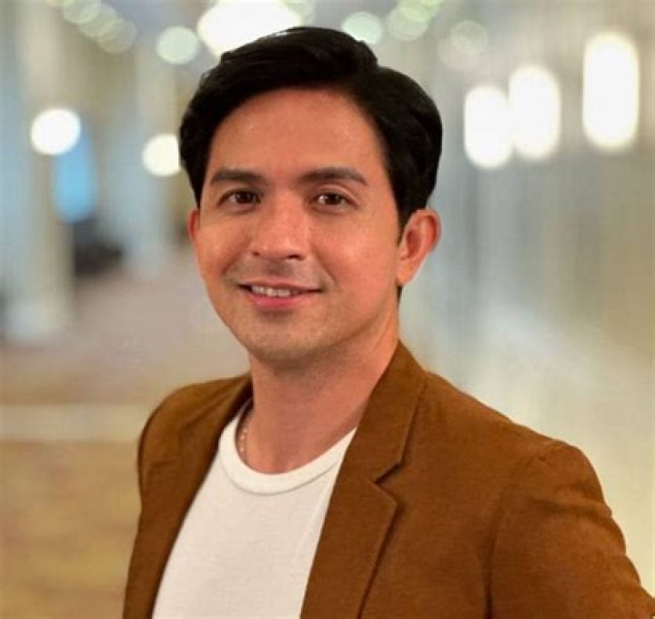 Dennis Trillo on reuniting with Bea Alonzo, baring his fun side on
