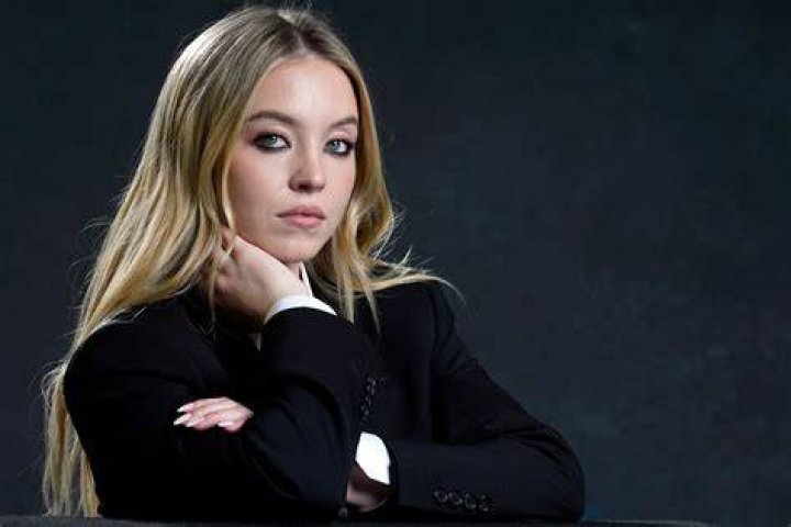 Did Sydney Sweeney go to college? Celebrity.fm 1 Official Stars