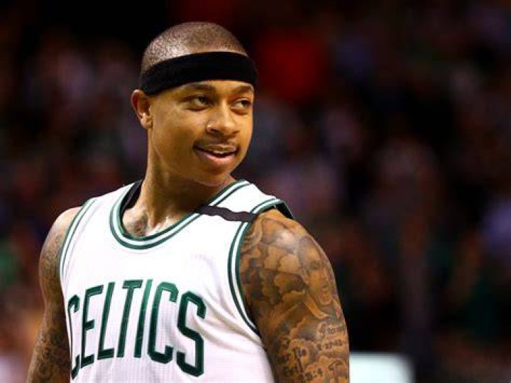 Does Isaiah Thomas have a wife and kids?