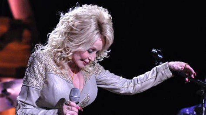 Dolly Parton Breaks Her Silence On Her Brother's Recent Passing
