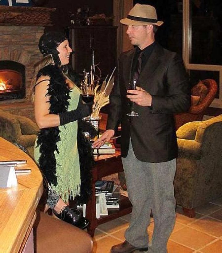 Dustin Hurt is Married to Wife Arin Alhum Hanson. Kids. TG Time