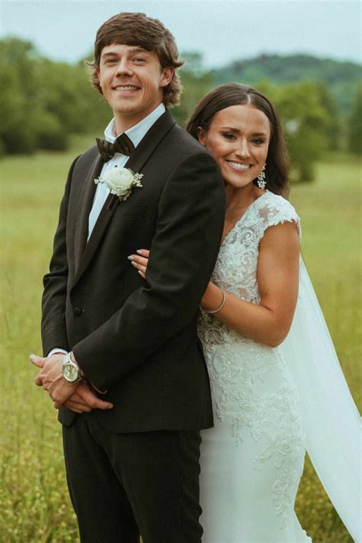 Dylan Marlowe Age, Wiki, Height, Wife, Girlfriend, Family, Biography