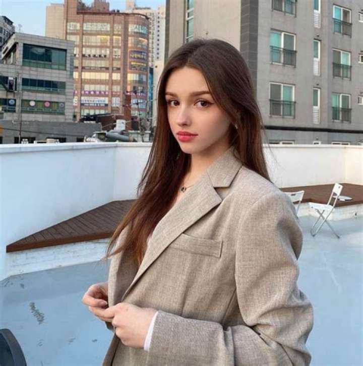 Elina Karimova Wiki, Bio, Profile, Facts, Age, Boyfriend, Net Worth