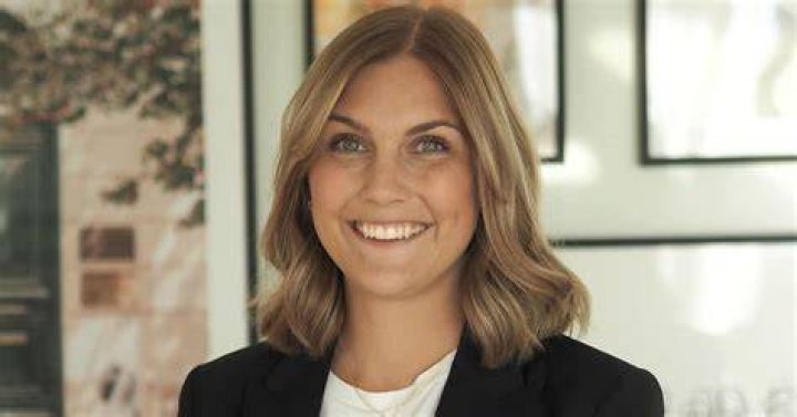 Elina Olsson Marknadsf&ouml;rare & s&auml;ljare B2B olivtrad.se LinkedIn