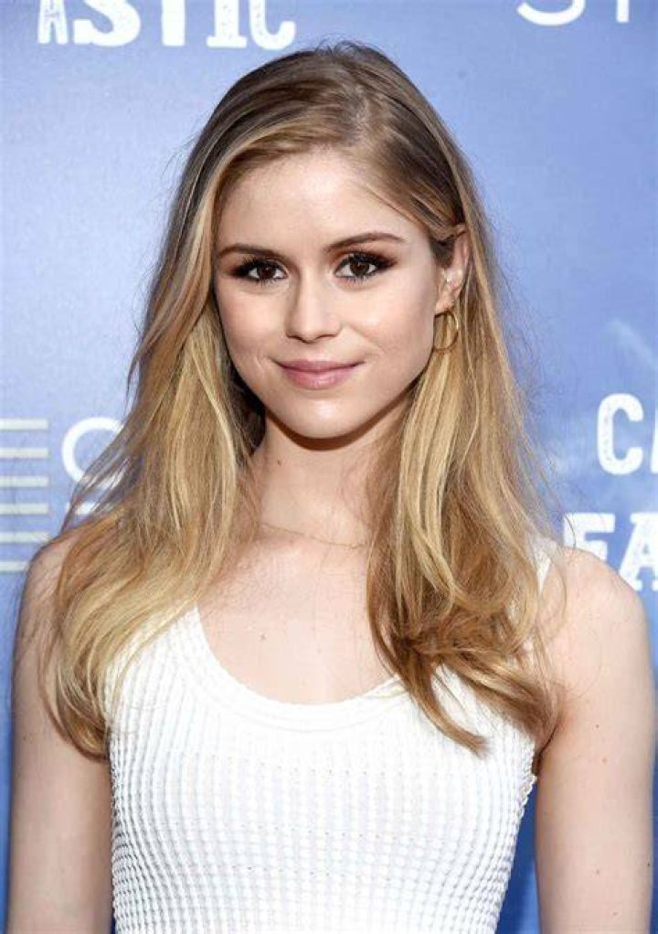 Erin Moriarty Bra Size, Age, Weight, Height, Measurements Celebrity Sizes