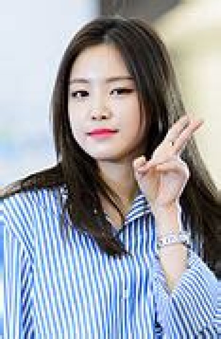 FileSon Naeun at Duoback fansigning event, 5 March 2016 04.jpg