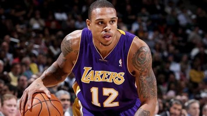 Former Lakers guard Shannon Brown accused of shooting at 2 people at