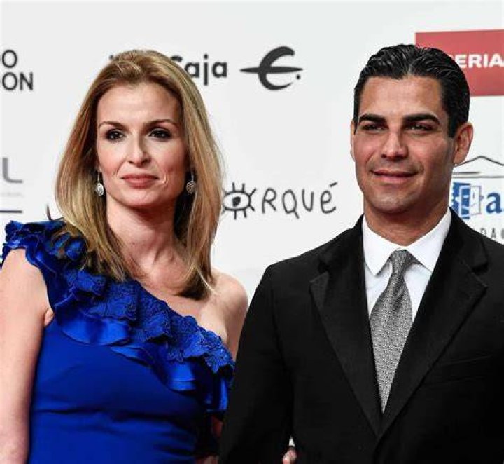 Francis Suarez is Married to Wife Gloria Fonts Suarez. Kids.