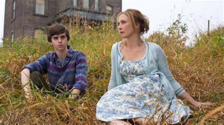 Freddie Highmore and Vera Farmiga Pictures POPSUGAR Celebrity Photo 4