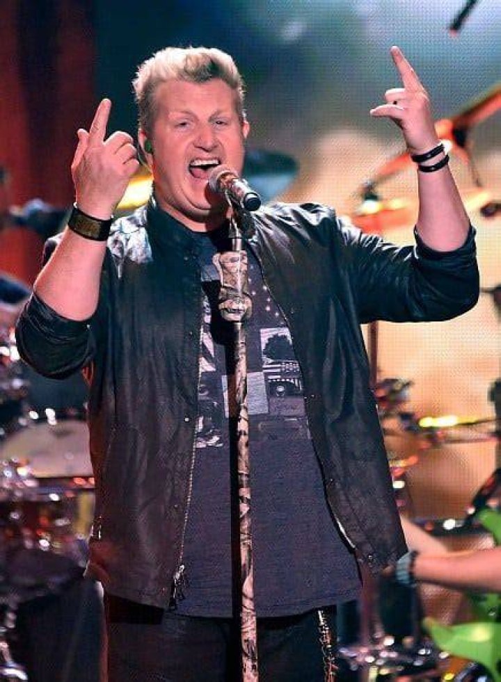 Gary LeVox Net Worth January 2024, Salary, Age, Siblings, Bio, Family