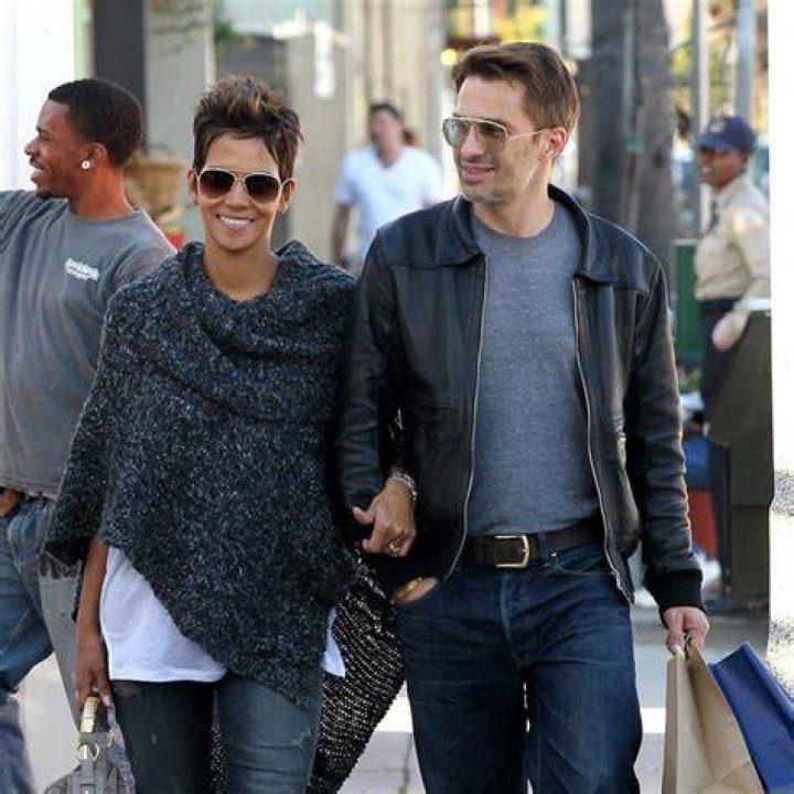 Halle Berry in paparazzi altercation
