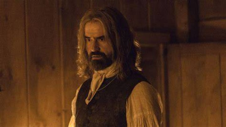 Hamish Linklater