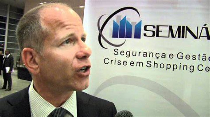 Hank Siemers, diretor de seguran&ccedil;a da Tiffany & Co. SEMIN&Aacute;RIO DE