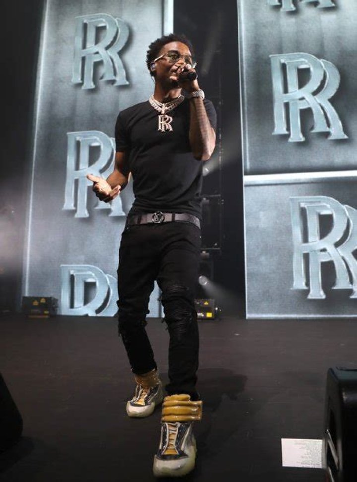How tall is Roddy Ricch? labels 'Die Young' rapper 'little