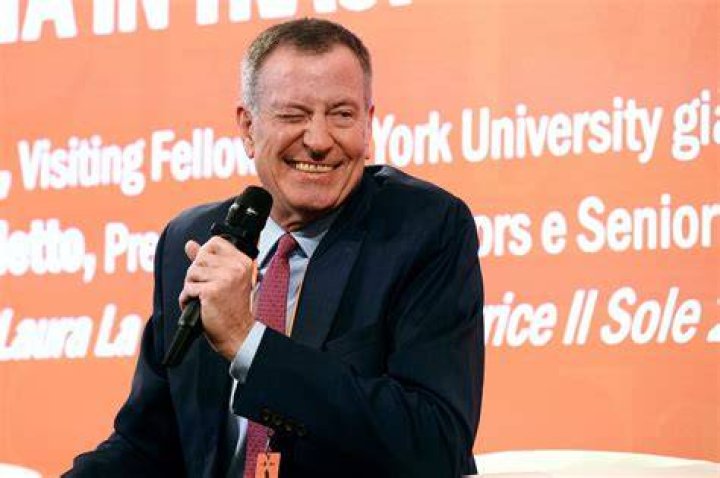 Is Mayor Bill de Blasio Guilty of Accepting Bribes? Observer