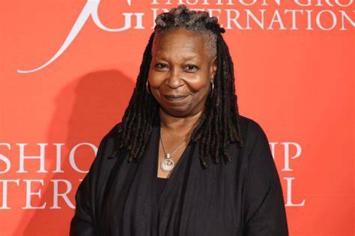 Is Whoopi Goldberg Gay or Lesbian and What Happened To Her Eyebrows?