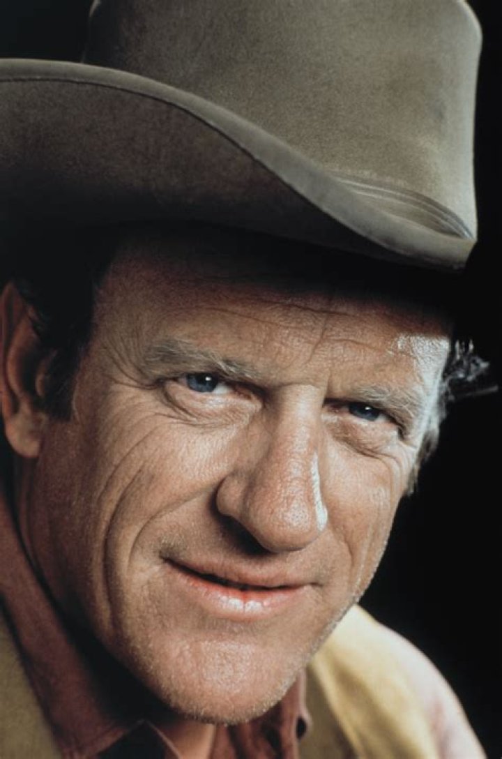James Arness (American Actor) Bio with [ Photos Videos ]