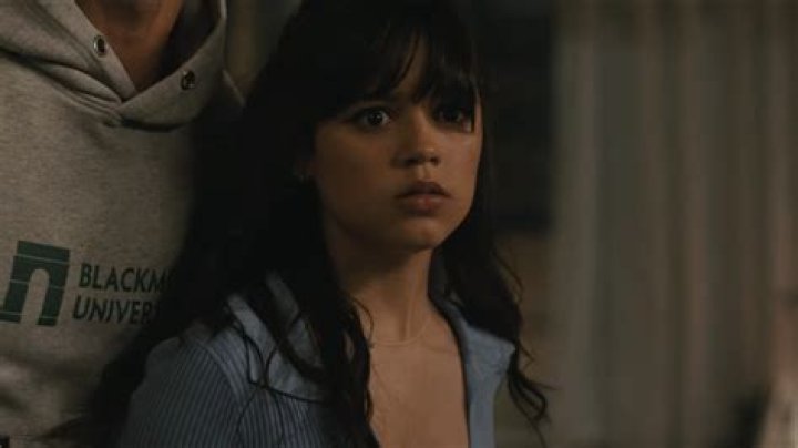 Jenna Ortega's 'Wednesday'themed phone lockscreen goes viral