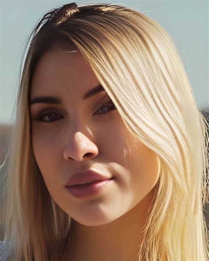 Jenny Lux Biography, Age, Family, Image, Net Worth &raquo; Bioofy