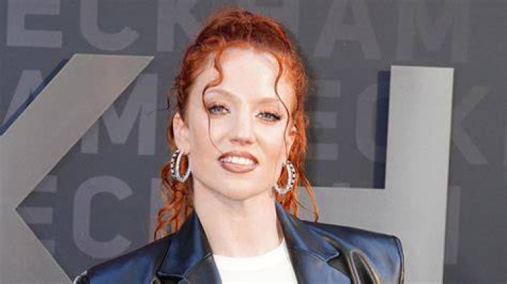 Jess Glynne Signing session of her new album ‘Always In Between’ in