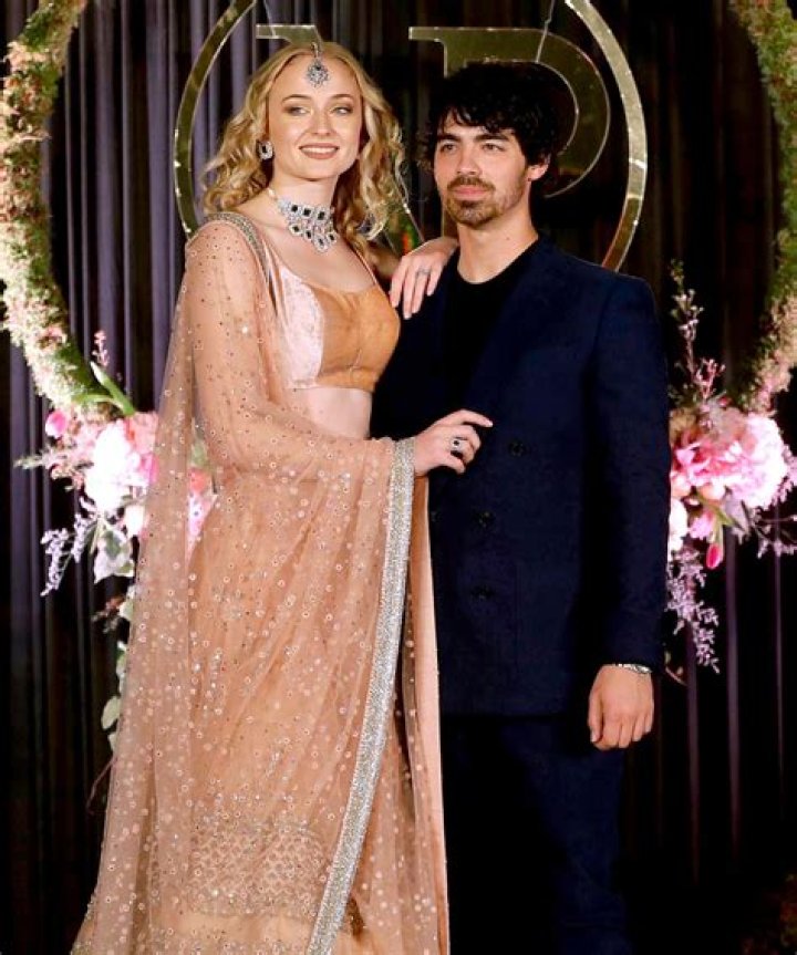 Joe Jonas Officiates Wedding of Band Member During Concert Venture jolt